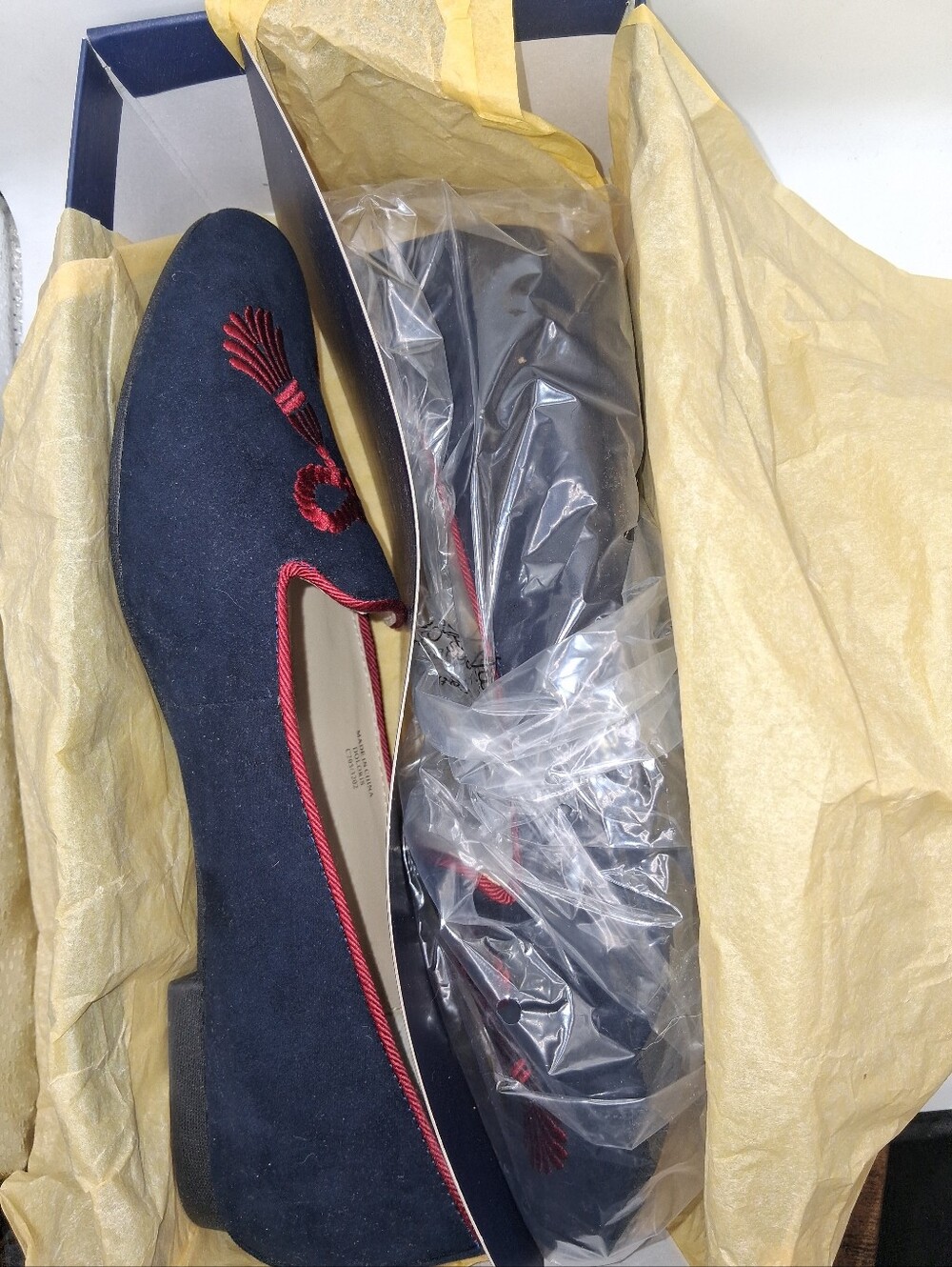 Brand new in box (NIB)! Beautiful Adrienne Vittadini navy blue velvet loafers - Picture 7 of 9